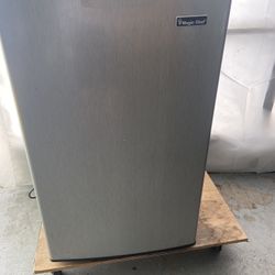 Magic Chief Mini Fridge 