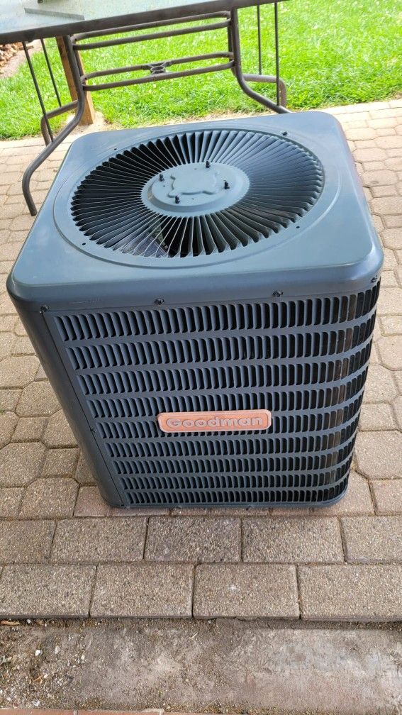 AC UNIT GOOD MAN AIR CONDENSER
