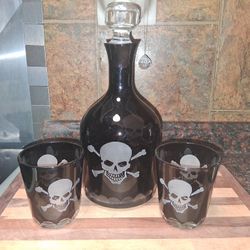 BAR DECANTER & TUMBLERS