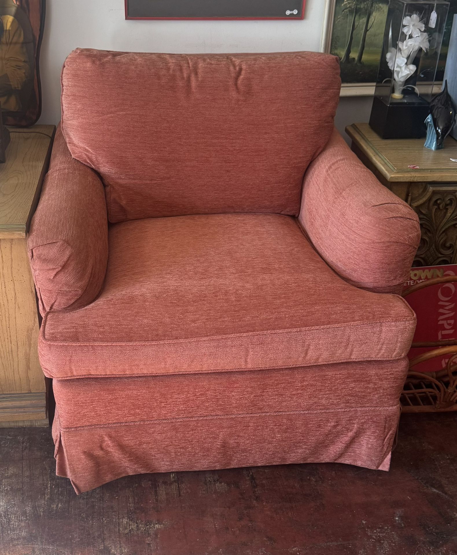 Salmon Color Vintage Cushioned Living room Chair