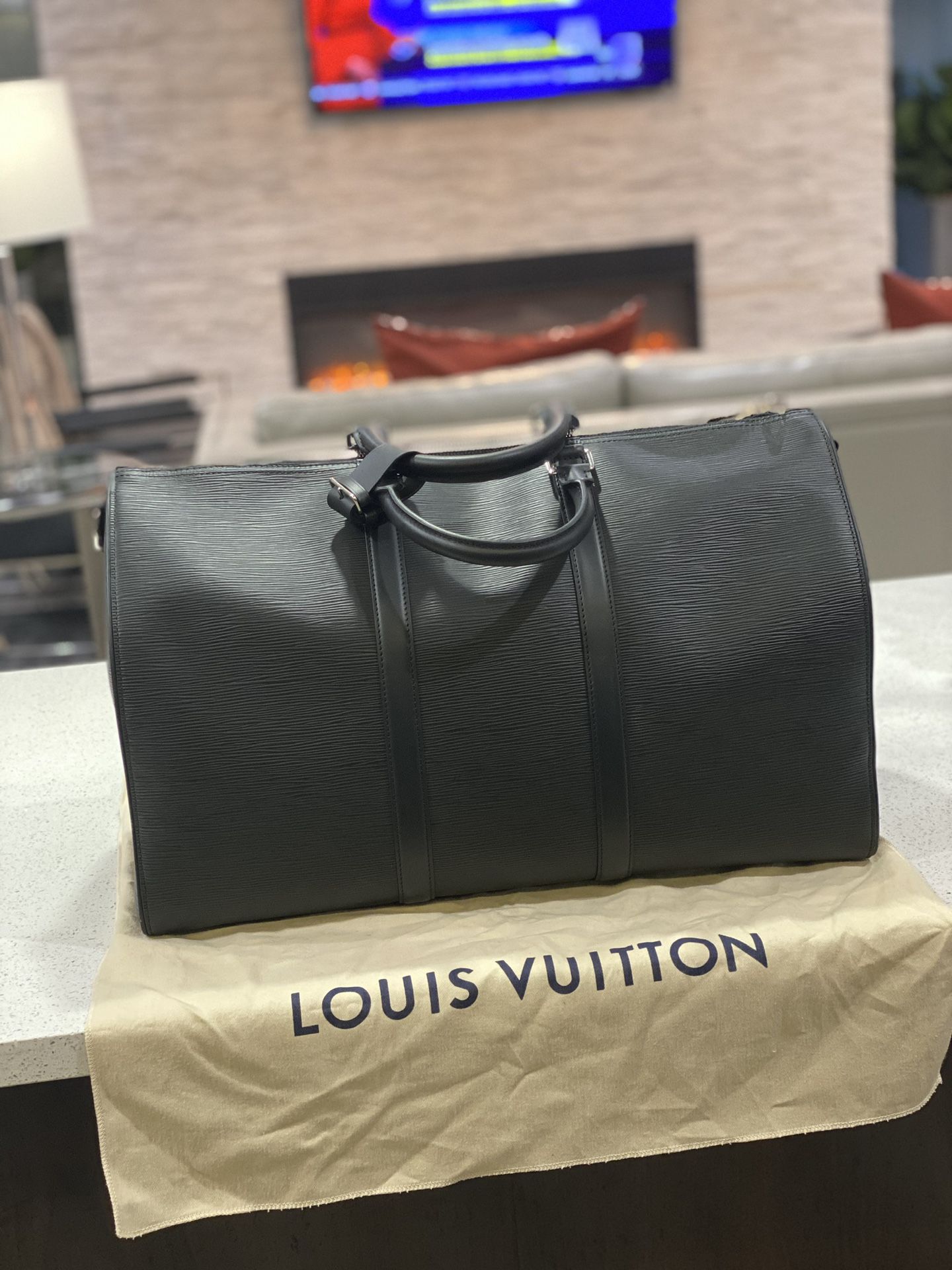 Supreme x Louis Vuitton Keep All Duffle Bag (100% Authentic) ** for Sale in  Atlanta, GA - OfferUp