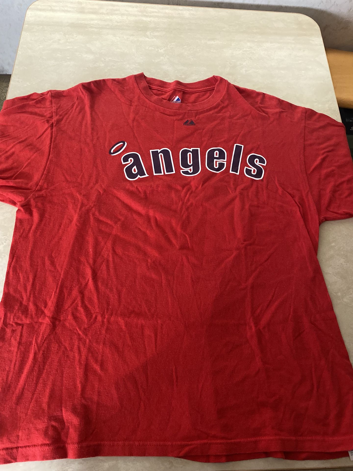 Women’s angels T-shirt