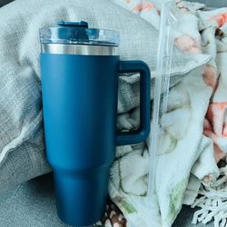 40 Oz Stainless Steel Insulated Tumbler with straw 