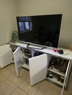 White entertainment center/ TV stand