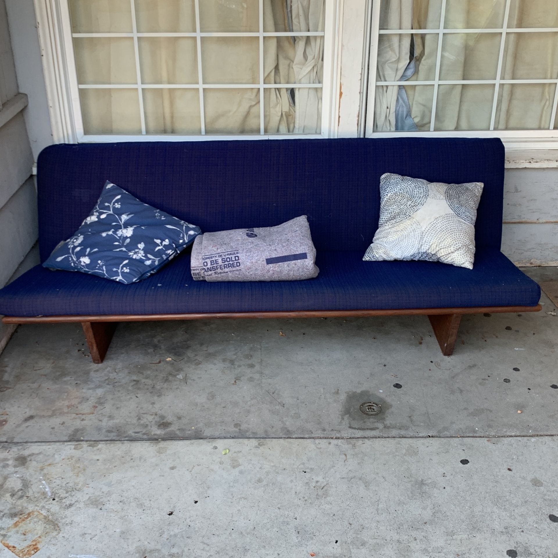 Couch Bed for Sale in San Fernando, CA OfferUp