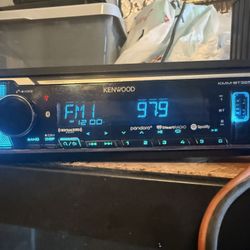 Kenwood Radio 
