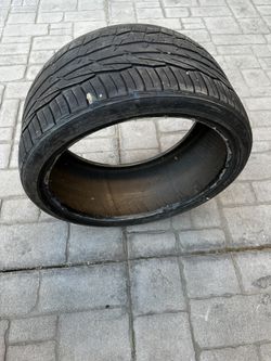 Toyo Tires 27530R20