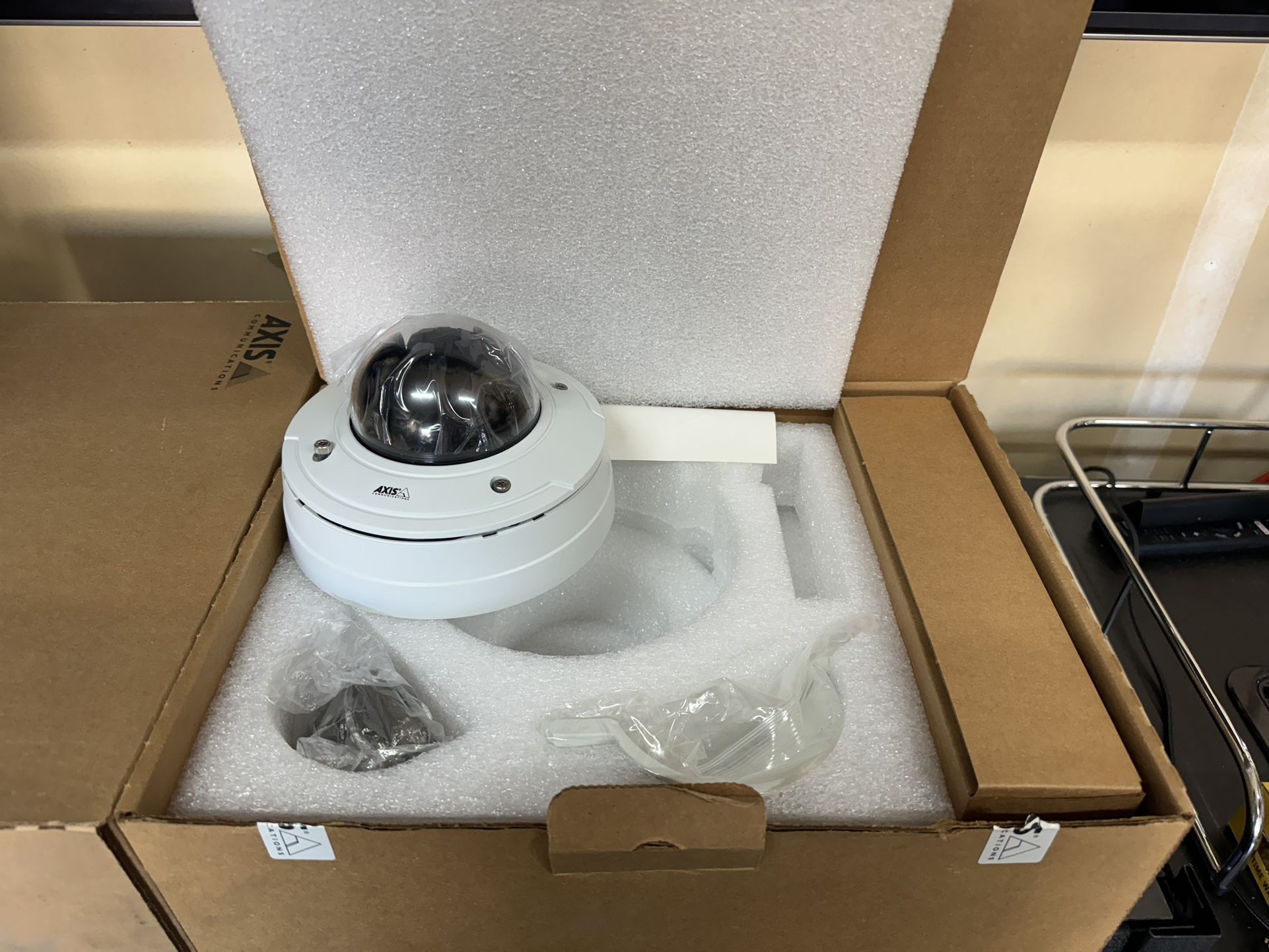Axis Dome Camera P3364-VE