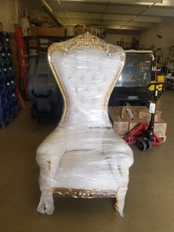 Throne Chair Single Gold And White Rent Only