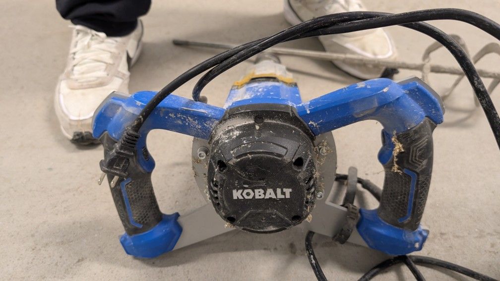Kobalt Material/Mud Mixer