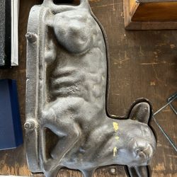 Vintage Iron Land Cake Mold