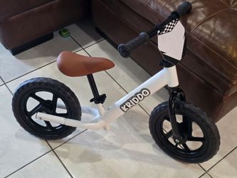 Kriddo Balance Bike 3T Black & White, Name Plate, Adjustable