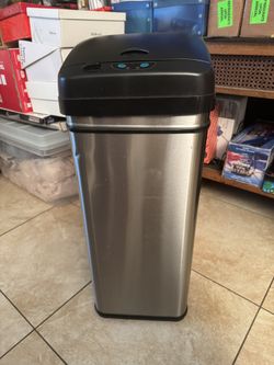 Bote De Basura Para La Cocina $15 Firme Presio