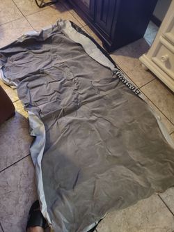 Twin air mattress with pump