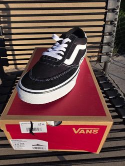 Vans Brooklyn LS Suede/Canvas Black/White Women’s Size 8