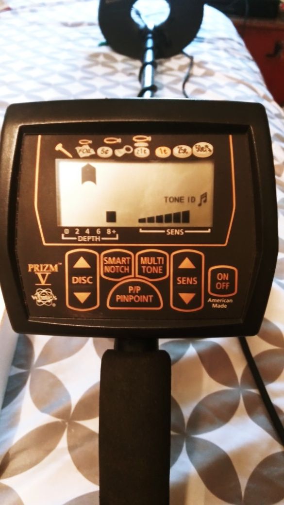 Whites Prizm 950 metal detector and pin pointer for Sale in Hamilton