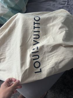 Louie Vuitton Duffle Bag For Sale