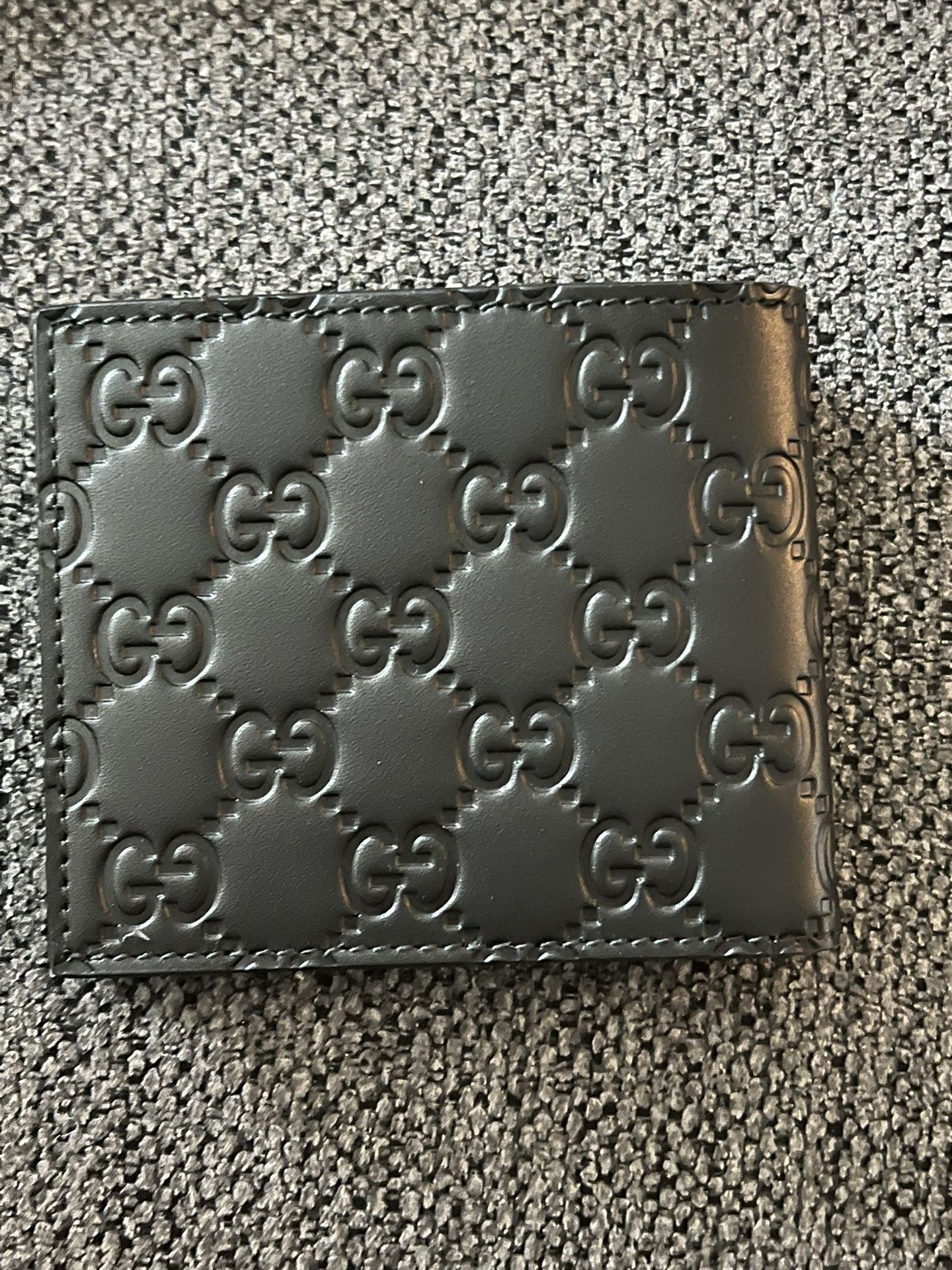 Men’s Gucci Bifold Wallet New/Unused With Recipt