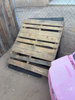 2 Free Pallets