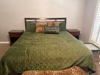 Cali king bedroom set