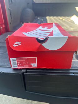 Nike Dunk Low GS Size 7Y