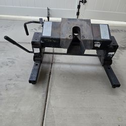 Reese fifth wheel slider hitch