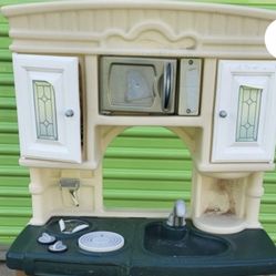 Play Kitchen Ages 1-6