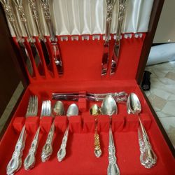 Rogers 1847 Heritage Silverware & Lined Silverware  Box With Drawer