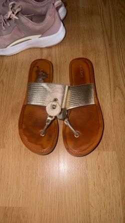 Women sandals