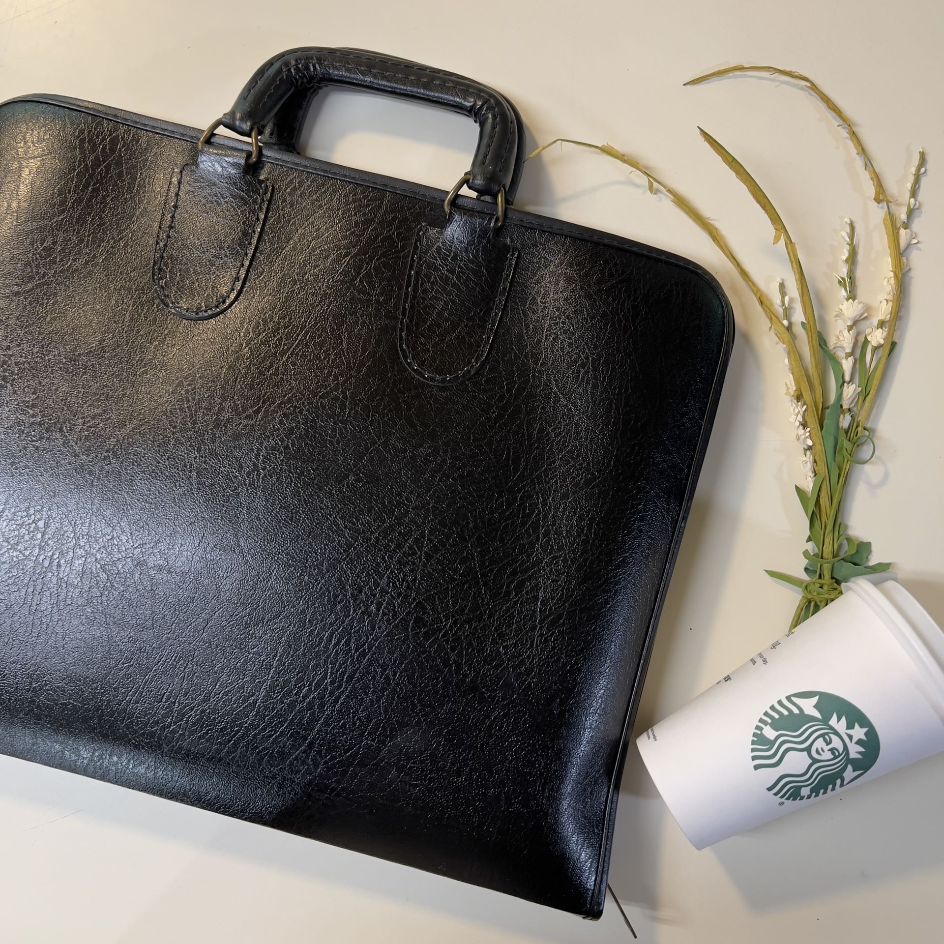 NSM Chicago Vintage Black Leather Binder Zippered Closure Portfolio / Briefcase