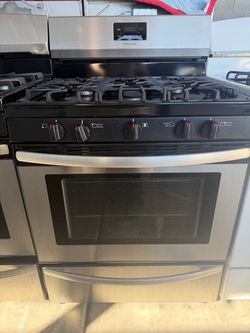 Frigidaire~📢📢🔥Beautiful Stainless Steel Gas Range