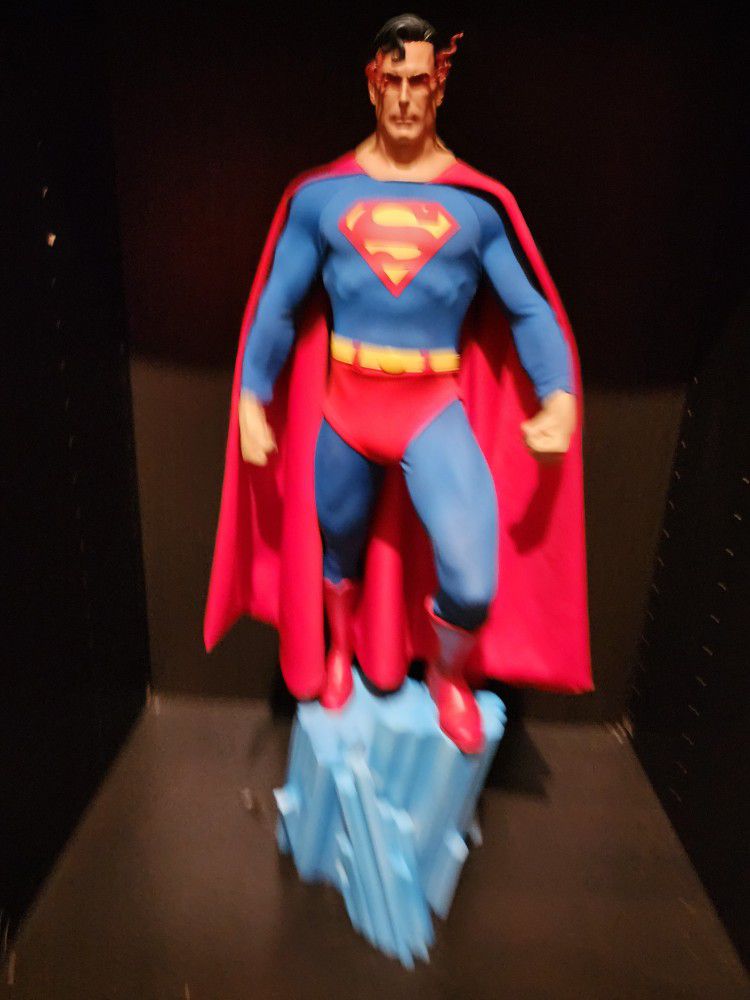 Superman Statue