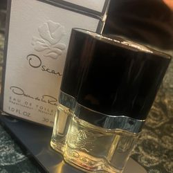 Oscar de La Renta  Perfume