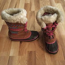 Khombu Girl’s Winter Boots