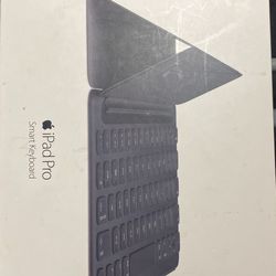 APPLE 9.7” iPad Pro Magic Keyboard