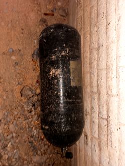 Gas tank