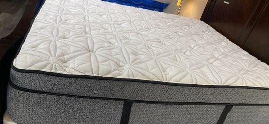 14 inch pillow top queen mattress