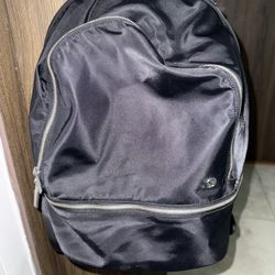 LULULEMON BACKPACK 