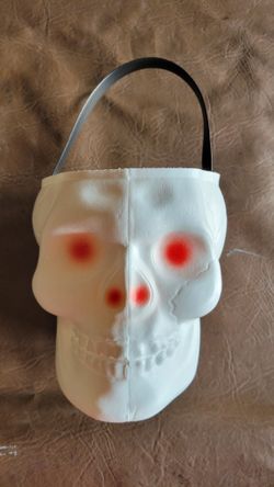 Vintage 1980s Halloween Skull Candy Pail