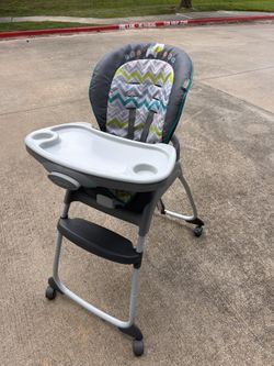 Baby High Chair with Tray & Wheels – Adjustable Feeding Chair