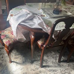 Contemporary Dining Table And 6 Chairs !