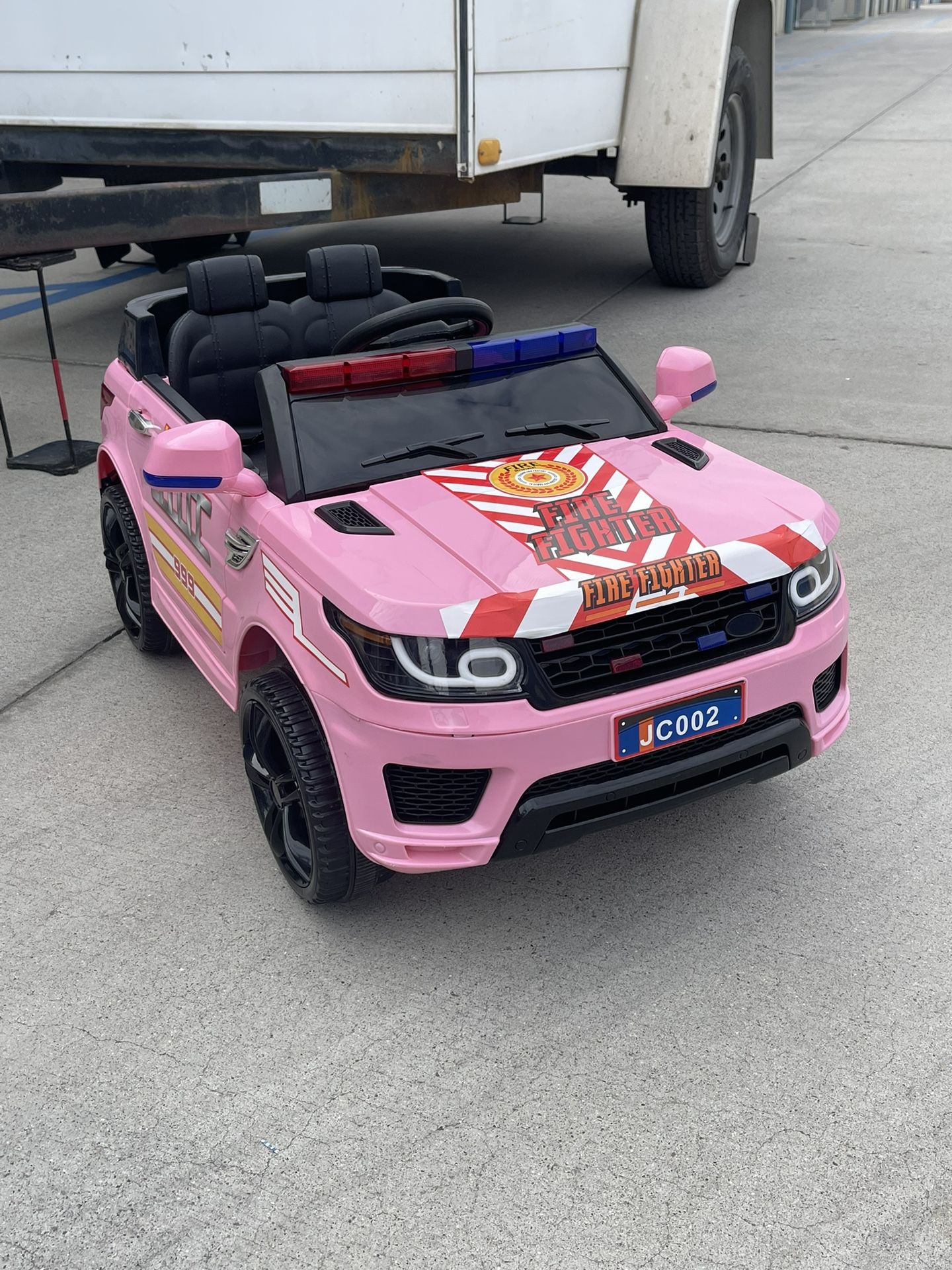 Uenjoy 12V Kids Fire Fighter Ride On SUV Battery Operated Electric Cars w/2.4G Remote Control, LED Siren Flashing Light, Music&Horn Intercom, Bumper G