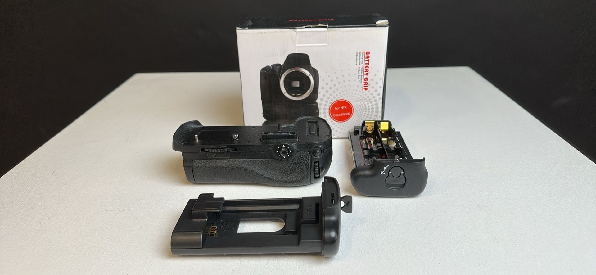 Nikon MB-D12 Multi Power Battery Grip
