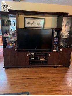 Wall Entertainment Unit
