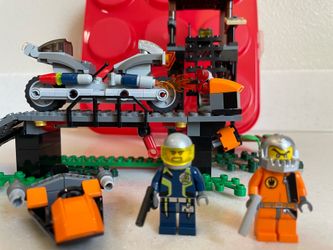 LEGO swamp raid with 2 minifigures