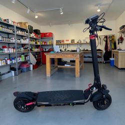 iScooter iX5 Off-Road Electric Scooter For Parts or Repair With Good Charger And Battery! Retails $599.99