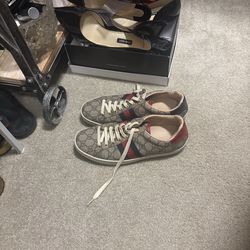 Womens 9. Authentic