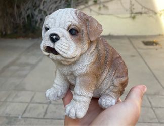 Vintage Lifelike Sitting English Bulldog Puppy Figurine (Hand-Painted Resin)