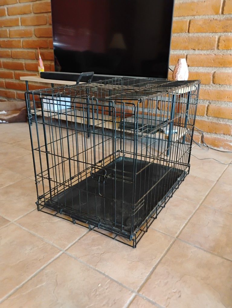 2 Dog Kennels - Small And Medium - 24 And 36 Inch