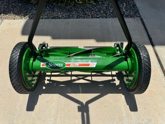 Manual Push Reel Lawn Mower’ Green
